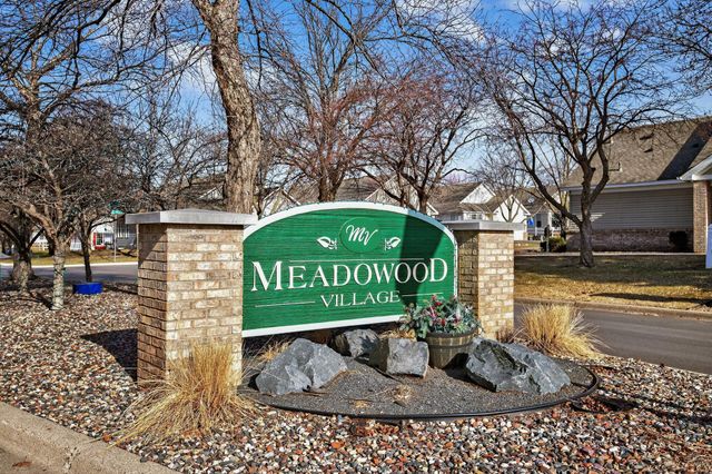 442 Meadowood Lane, Burnsville, MN 55337