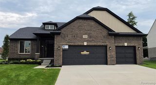 50606 Mistwood Drive, Macomb, MI 48042
