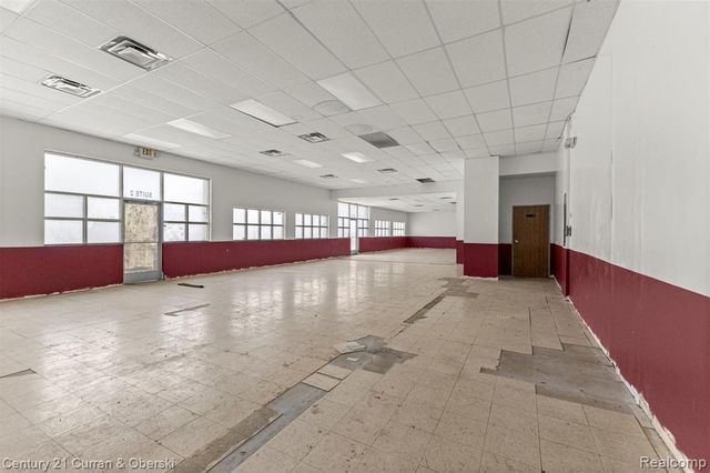 2300 S Schaefer Highway, Detroit, MI 48217