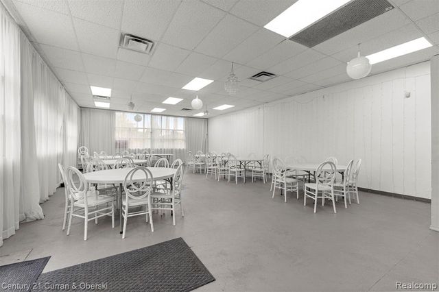 2300 S Schaefer Highway, Detroit, MI 48217