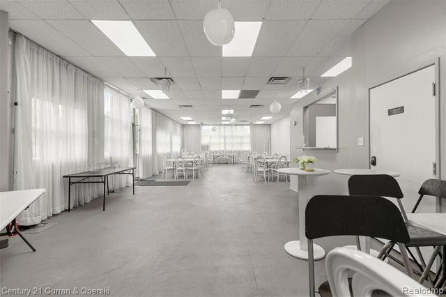 2300 S Schaefer Highway, Detroit, MI 48217