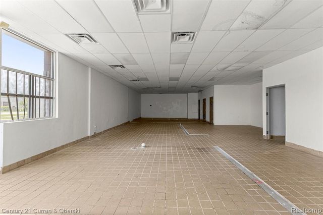 2300 S Schaefer Highway, Detroit, MI 48217