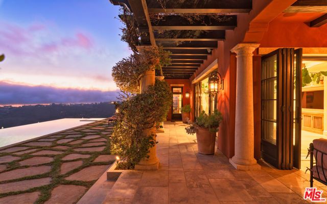 6093 Murphy Way, Malibu, CA 90265