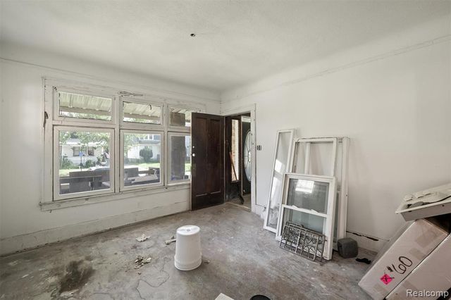2300 W Buena Vista Street, Detroit, MI 48238