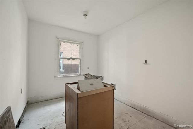 2300 W Buena Vista Street, Detroit, MI 48238