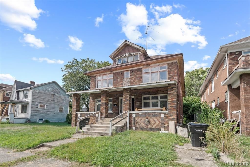 2300 W Buena Vista Street, Detroit, MI 48238