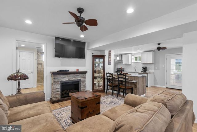 1106 BEALL PL, Laurel, MD 20707