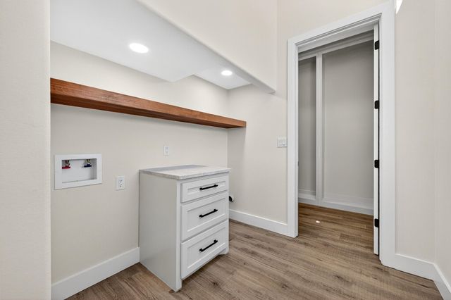 102 Huron Trail, Lake Kiowa, TX 76240