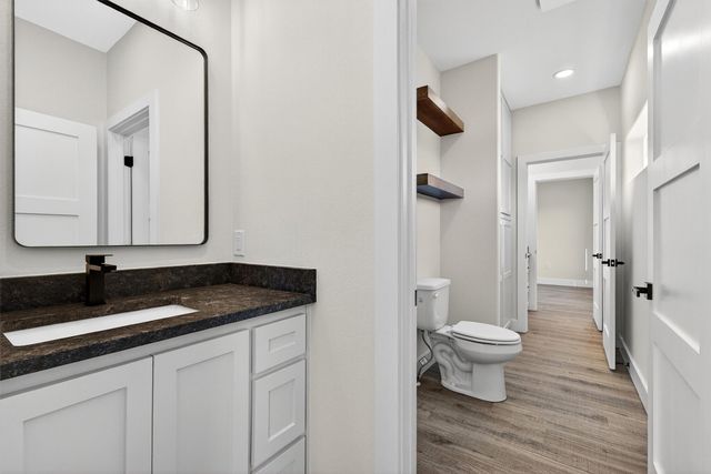 102 Huron Trail, Lake Kiowa, TX 76240