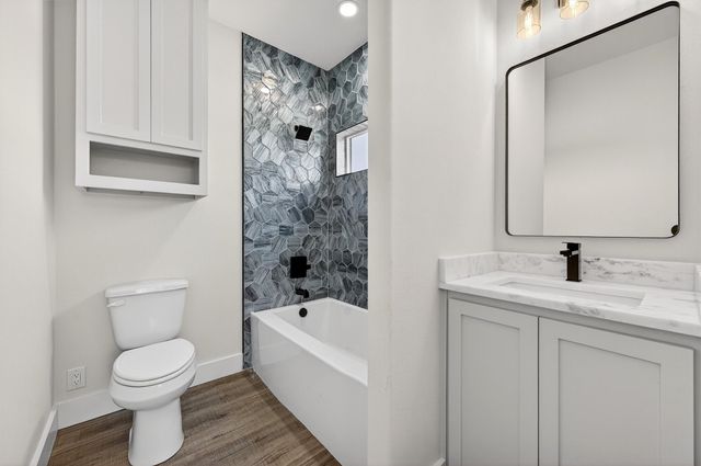 102 Huron Trail, Lake Kiowa, TX 76240