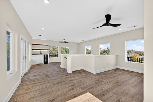 102 Huron Trail, Lake Kiowa, TX 76240