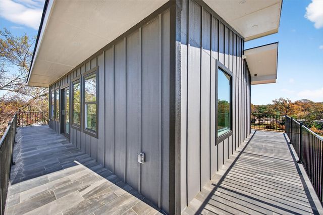 102 Huron Trail, Lake Kiowa, TX 76240