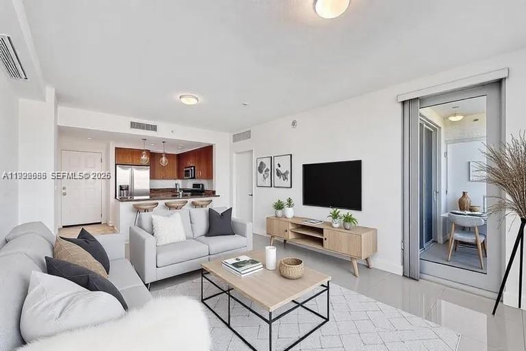 1830 Radius Dr 609, Hollywood, FL 33020