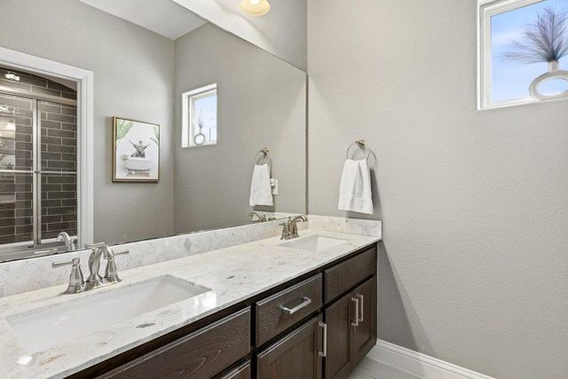 205 Woodlands CT, Lakeway, TX 78738