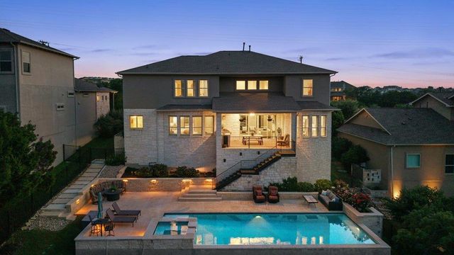 205 Woodlands CT, Lakeway, TX 78738