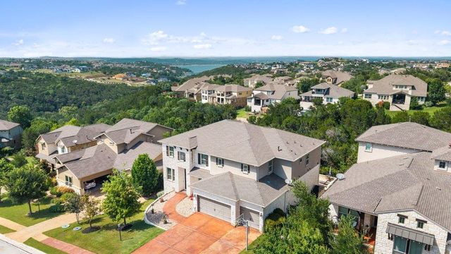 205 Woodlands CT, Lakeway, TX 78738