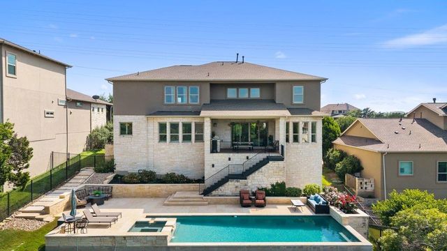 205 Woodlands CT, Lakeway, TX 78738