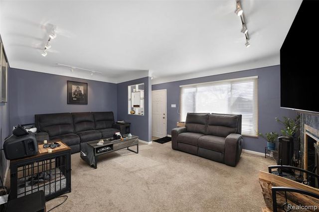 17361 Ego Avenue, Eastpointe, MI 48021