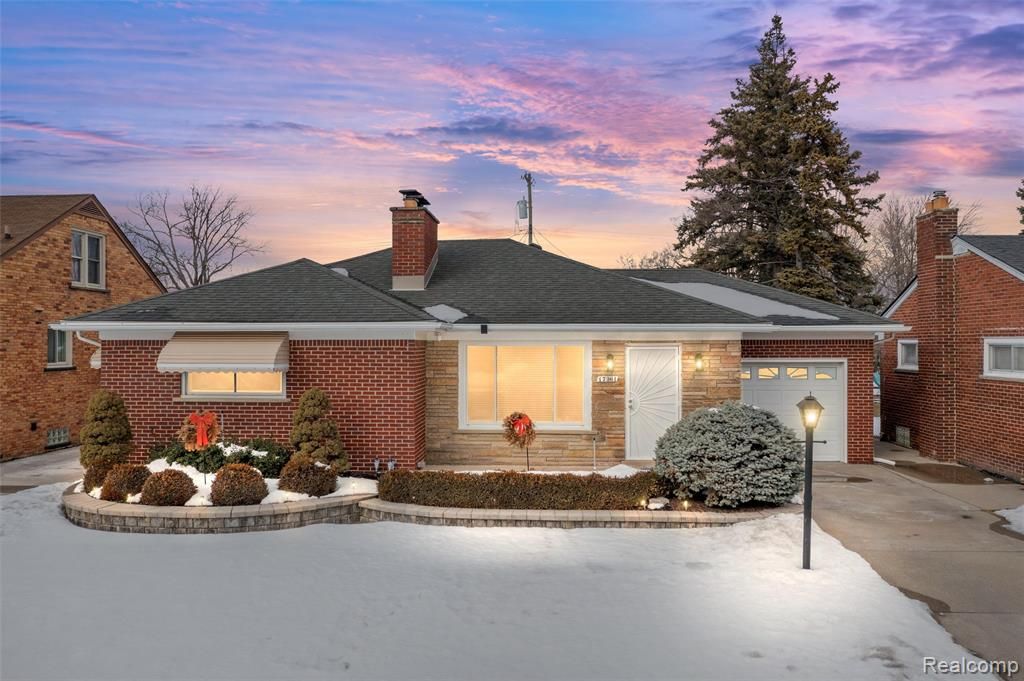 17361 Ego Avenue, Eastpointe, MI 48021