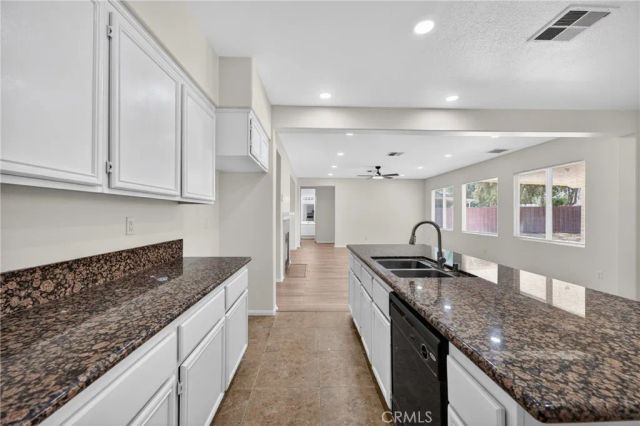 520 Overleaf Way, San Jacinto, CA 92582