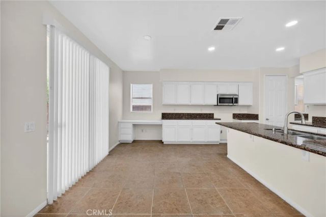 520 Overleaf Way, San Jacinto, CA 92582