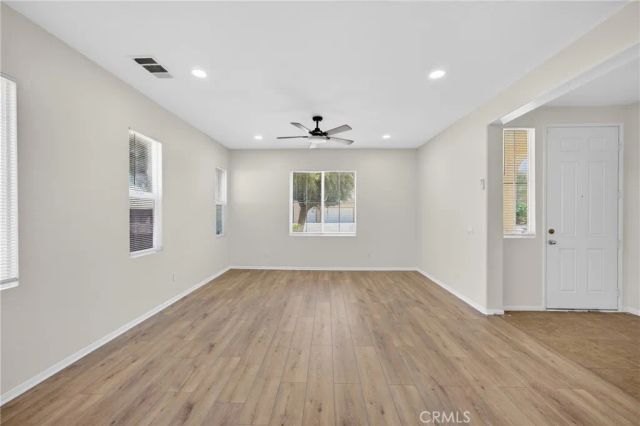 520 Overleaf Way, San Jacinto, CA 92582