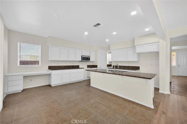 520 Overleaf Way, San Jacinto, CA 92582