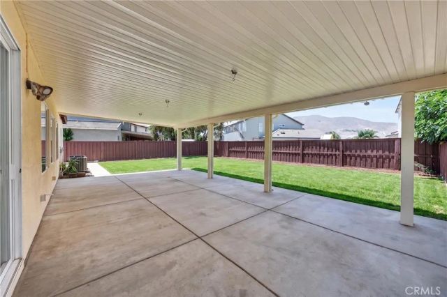 520 Overleaf Way, San Jacinto, CA 92582