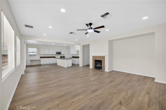 520 Overleaf Way, San Jacinto, CA 92582