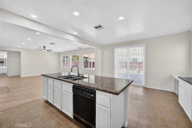 520 Overleaf Way, San Jacinto, CA 92582