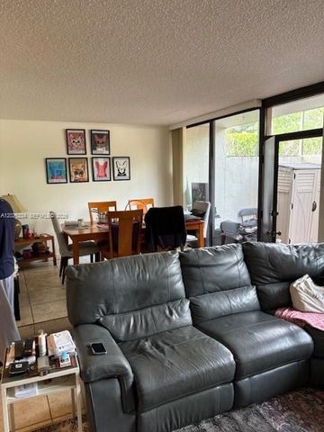 3190 Bird Avenue 15, Coconut Grove, FL 33133