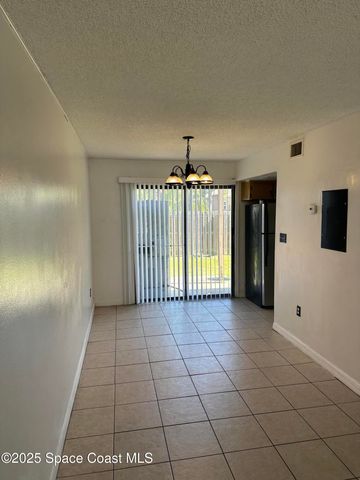 1301 Arlington Lane NE 111, Palm Bay, FL 32905