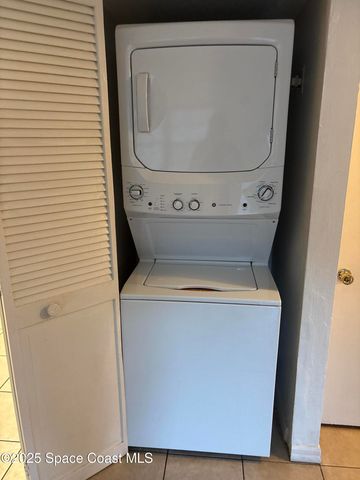 1301 Arlington Lane NE 111, Palm Bay, FL 32905