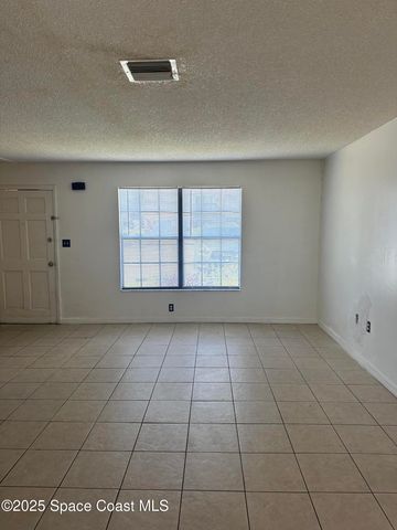 1301 Arlington Lane NE 111, Palm Bay, FL 32905