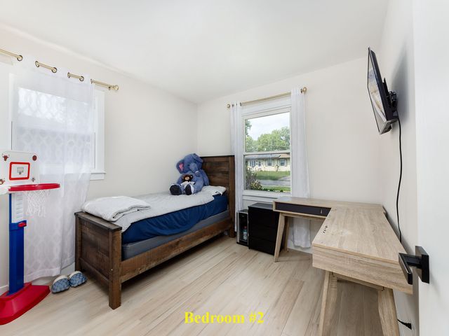 1649 Park Avenue, Hanover Park, IL 60133