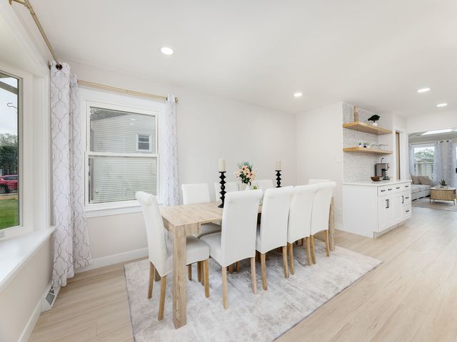 1649 Park Avenue, Hanover Park, IL 60133