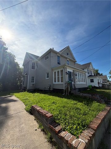 284 3rd Street NW, Barberton, OH 44203