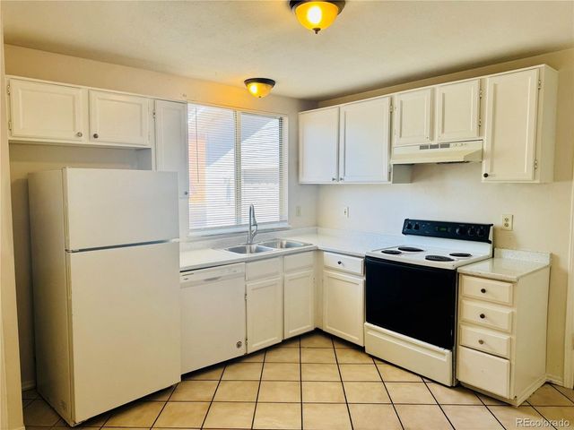 14862 E Elk Pl, Denver, CO 80239