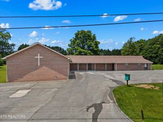 1015 N Union Grove Rd, Friendsville, TN 37737