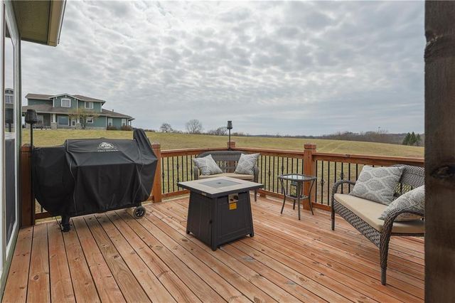 15550 Lovers Lane, Excelsior Springs, MO 64024