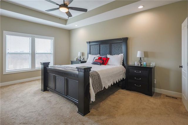 15550 Lovers Lane, Excelsior Springs, MO 64024