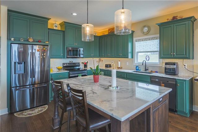 15550 Lovers Lane, Excelsior Springs, MO 64024