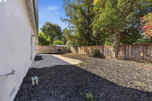 1859 Lynwood Dr, Concord, CA 94519