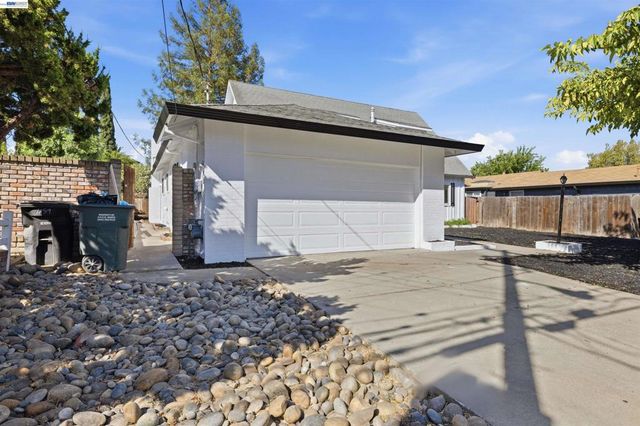 1859 Lynwood Dr, Concord, CA 94519