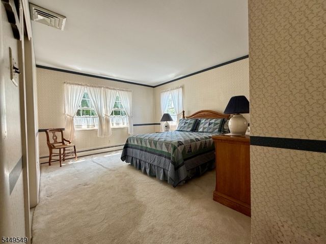 8 Byron Ct, Allendale Boro, NJ 07401