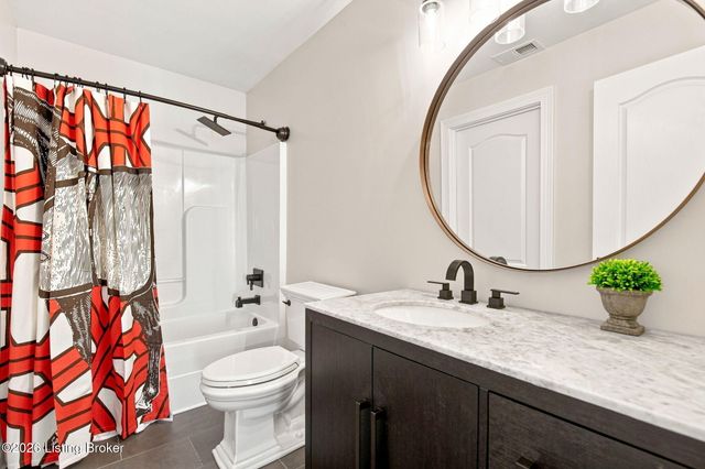 10511 Vista Hills Blvd, Louisville, KY 40291