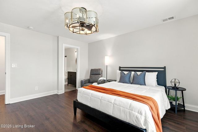 10511 Vista Hills Blvd, Louisville, KY 40291