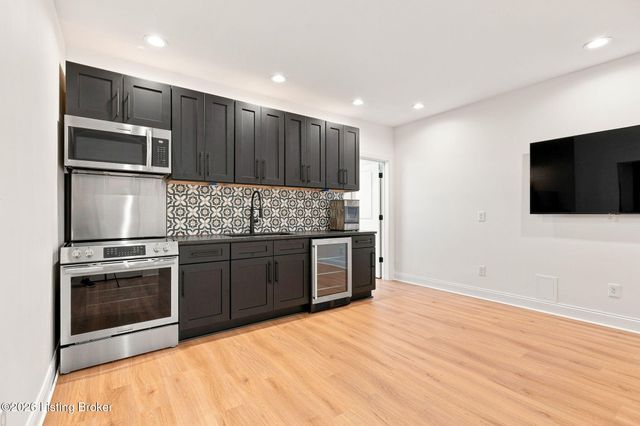 10511 Vista Hills Blvd, Louisville, KY 40291