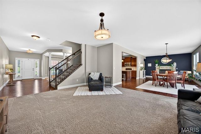 102 Eckstein Lane, Lake St Louis, MO 63367