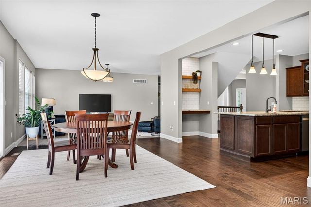 102 Eckstein Lane, Lake St Louis, MO 63367